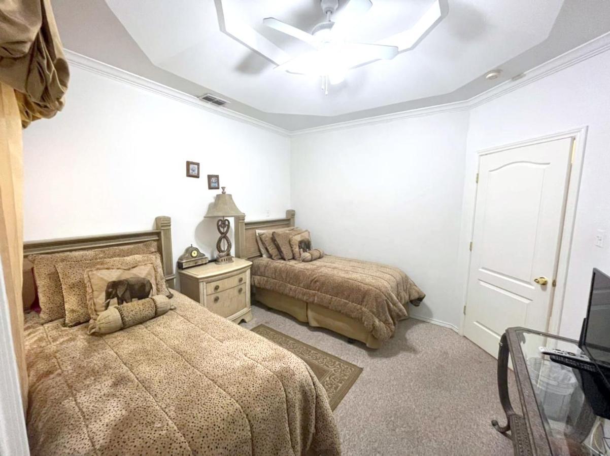 Beautifully Furnished 3Bd 2Br Pool Gated Condo In Mcallen, Tx Pharr Bagian luar foto