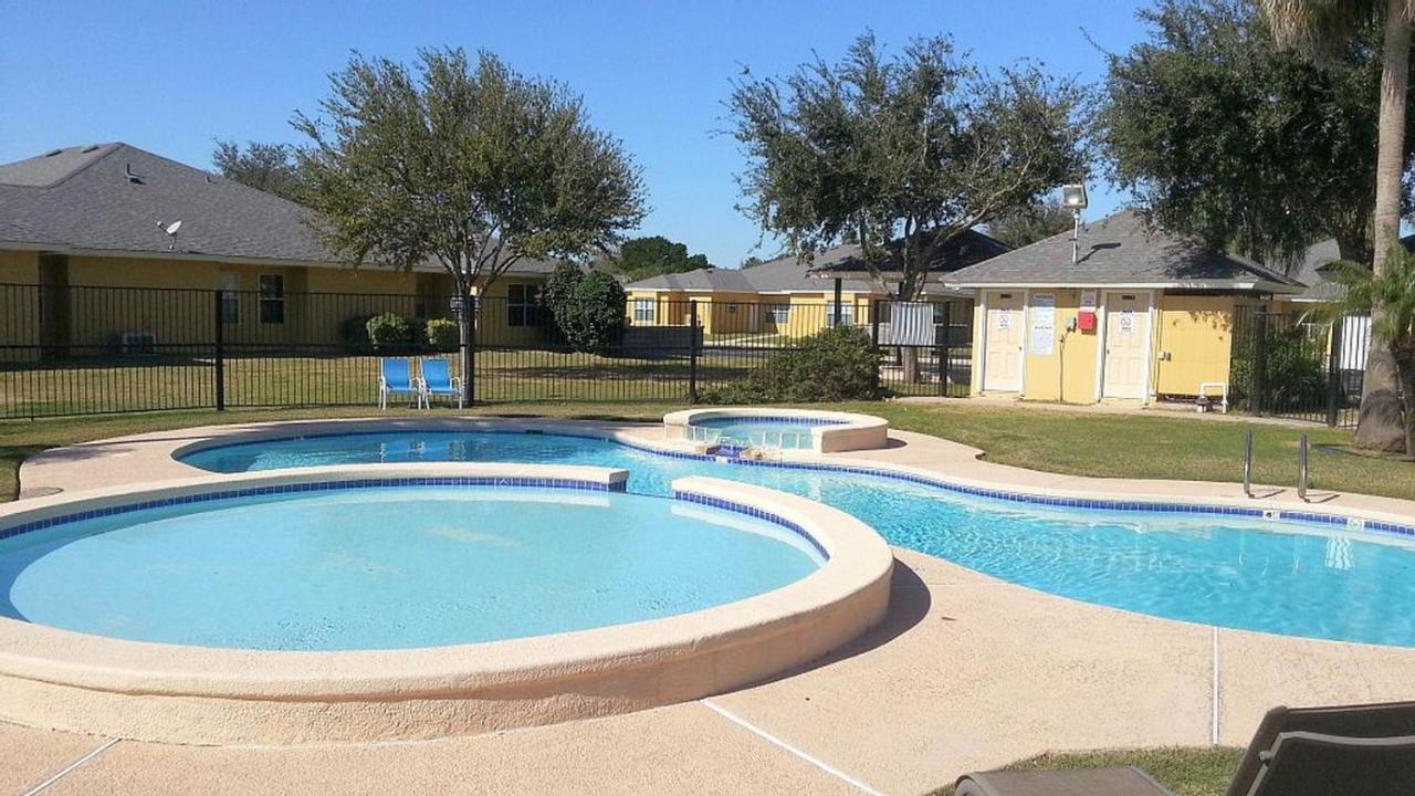 Beautifully Furnished 3Bd 2Br Pool Gated Condo In Mcallen, Tx Pharr Bagian luar foto